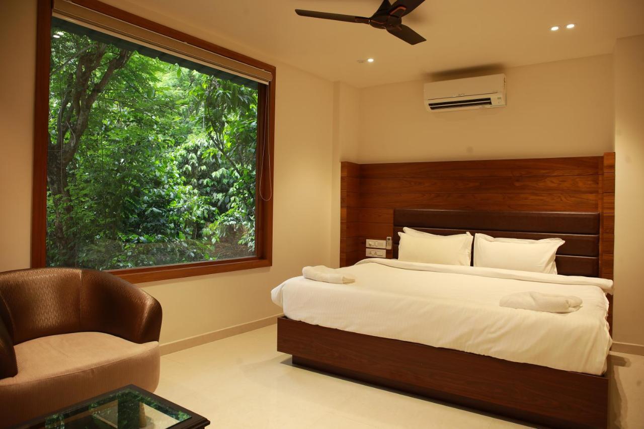 Hotel Wild Saga à Thekkady Extérieur photo